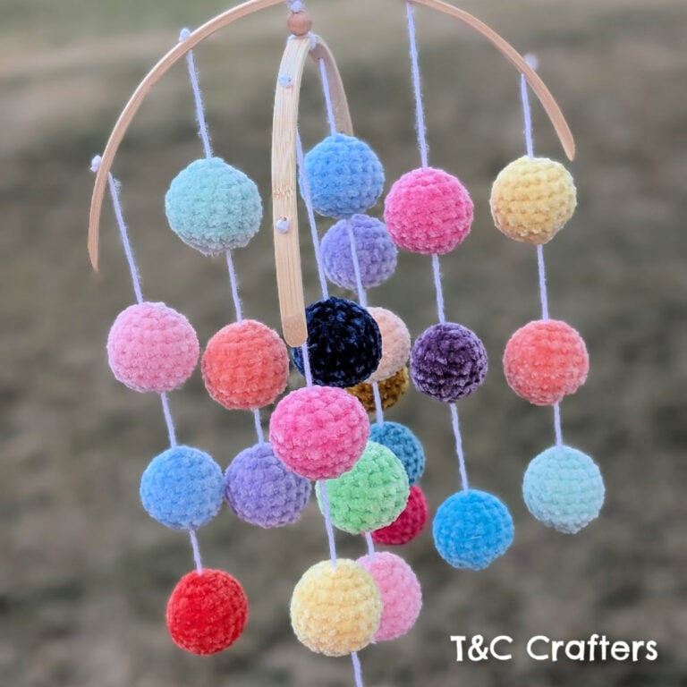 Polka Dots Baby Mobile – Free Crochet Pattern
