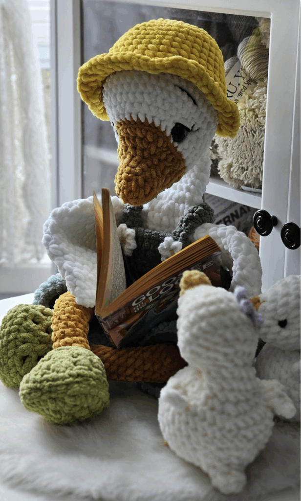 Buttercup Goose by Northern Town Girl Crochets